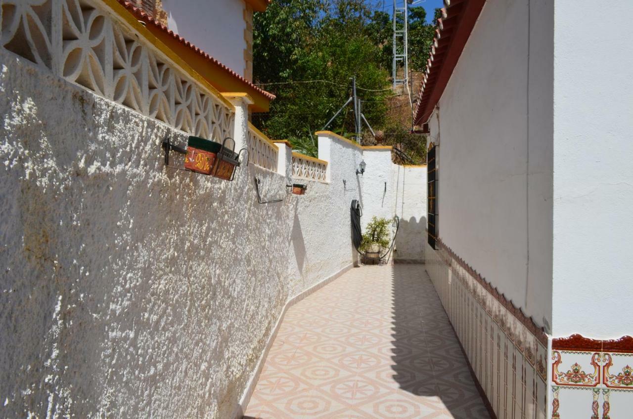 Casa Rural En Almayate Bajo Exterior photo